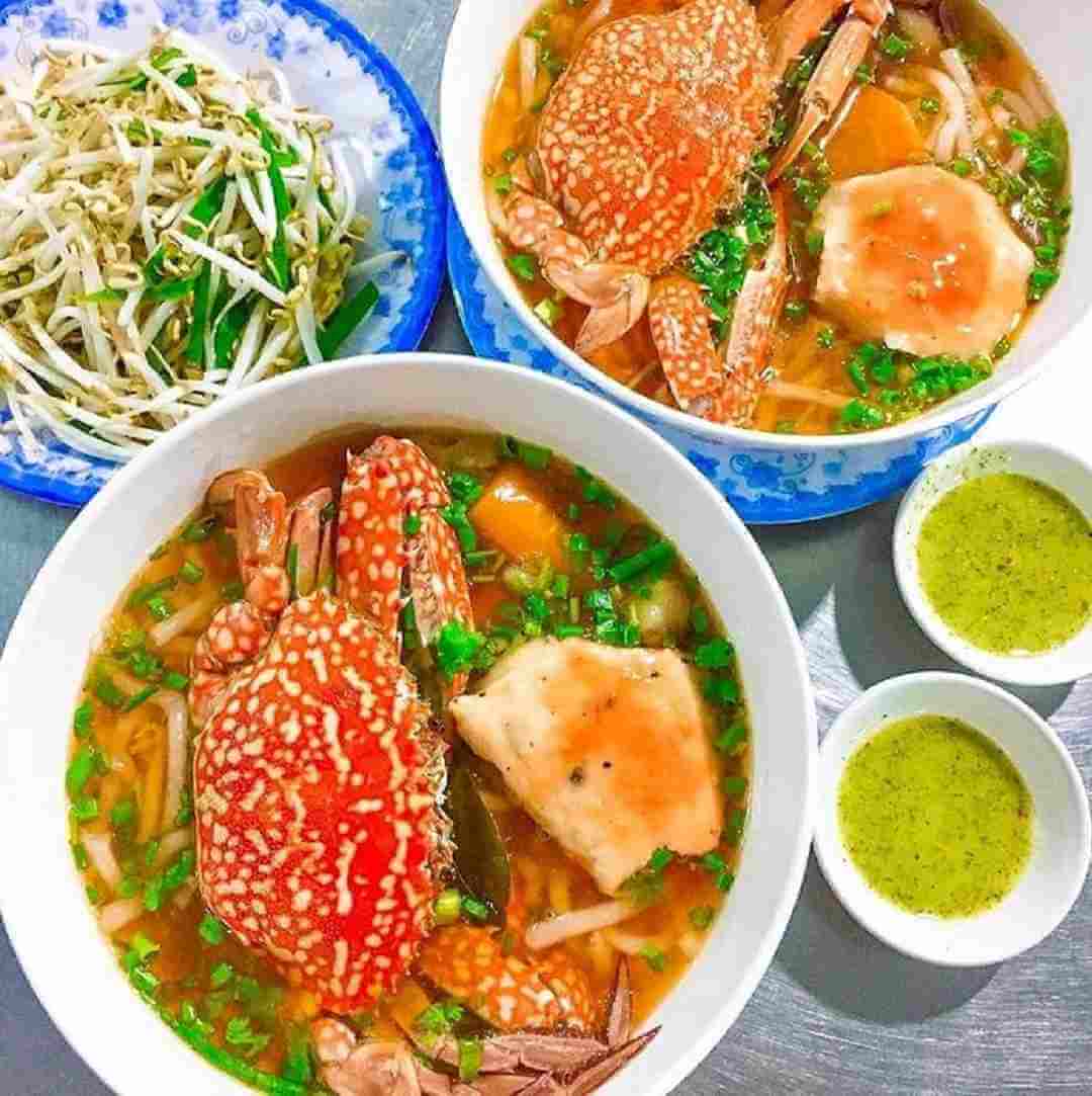 chế biến bánh canh ghẹ miền Trung