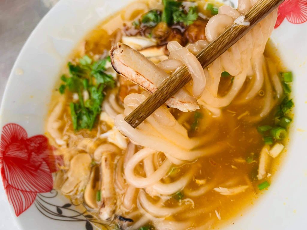 khám phá đặc sản bánh canh ghẹ Nha Trang