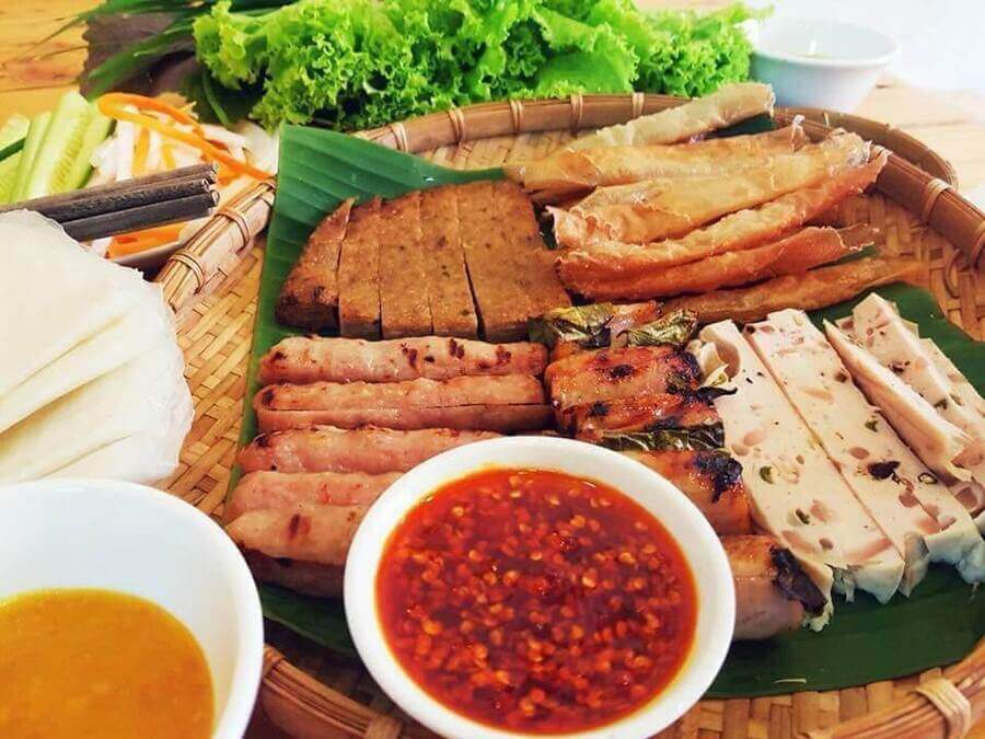 Nia quán nem nướng Ninh Hòa ở Sài Gòn ngon chuẩn vị