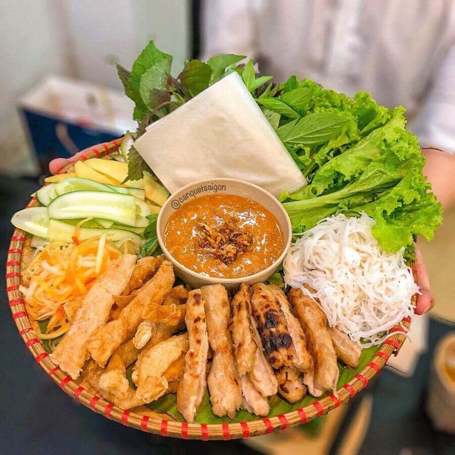 Quán nem nướng Nha Trang ngon ở Sài Gòn