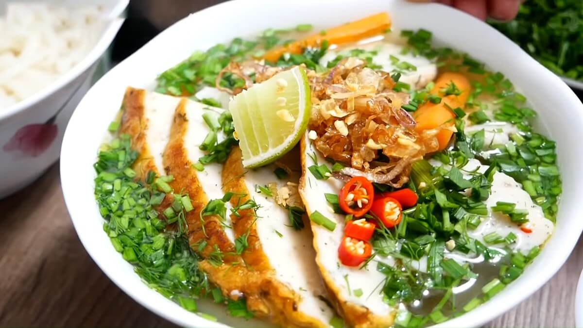 bánh canh Nha Trang - món ăn đặc sản Nha Trang