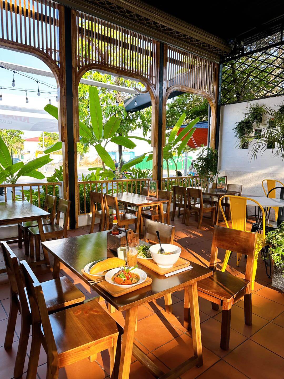 quán cafe ăn sáng ngon ở Nha Trang